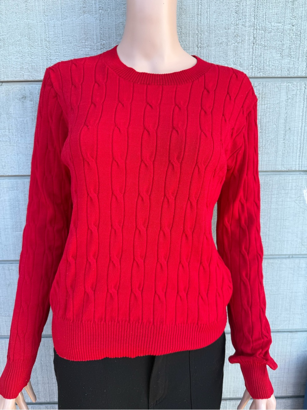 Women’s Red Cable-Knit Crewneck Sweater size L